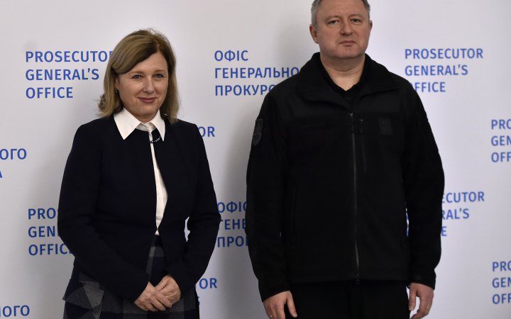 Віцепрезидентка Єврокомісії та Генпрокурор Костін обговорили тип спецтрибуналу для Росії