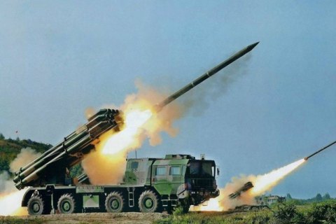 По Миколаєву вдарили "смерчами" (оновлюється)