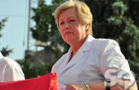 Коммунистку Александровскую отпустили под домашний арест