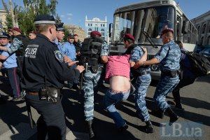 Пятерых "свободовцев" до сих пор держат в райотделе