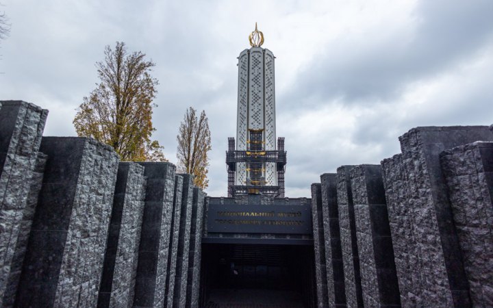 Зеленський погодив створення наглядової та експертної рад Нацмузею Голодомору-геноциду