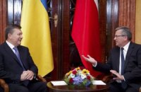 Коморовский призвал Януковича в телефонном разговоре прекратить проливать кровь