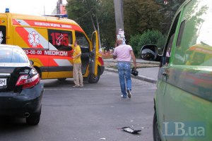 В Симферополе микроавтобус наехал на толпу