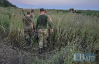 На Донбасі 13 обстрілів за добу, один український боєць отримав поранення