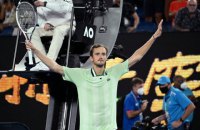Медведев в ожесточенном поединке стал последним полуфиналистом Australian Open-2022