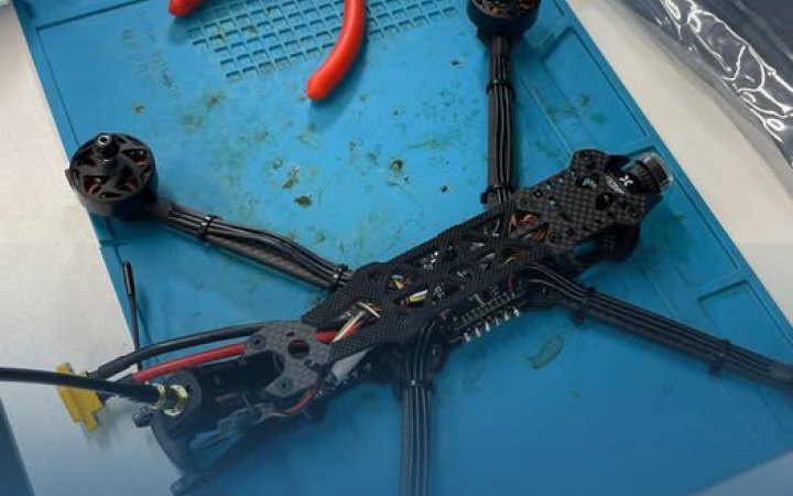 Фонд Dignitas відкрив набір на безкоштовний курс із роботи з цивільними дронами для ветеранів