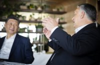 Солодка і залізна дружба. Китай посилює свій вплив у Європі