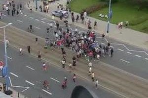 Москва просит Варшаву решить вопросы с возвращением болельщиков
