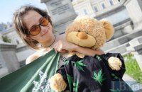 Предпринимательницу из Тулы оштрафовали за изображение конопли на платьях