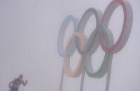На биатлон в Сочи ополчились туман, тучи и селитра 