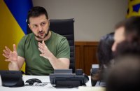 У Маріуполі кілька кіл окупації, допоможуть зброя і перемовини, - Зеленський 