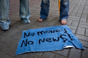 Мир хочет знать, кто владеет украинскими СМИ