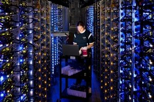 Google покажет фотографии своего дата-центра