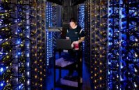 Google покажет фотографии своего дата-центра