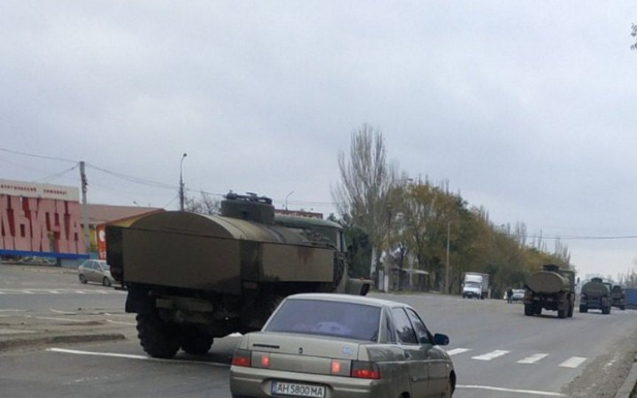 ​Другий день поспіль у Маріупольський район прибувають російські військові та цивільні з Херсонського напрямку