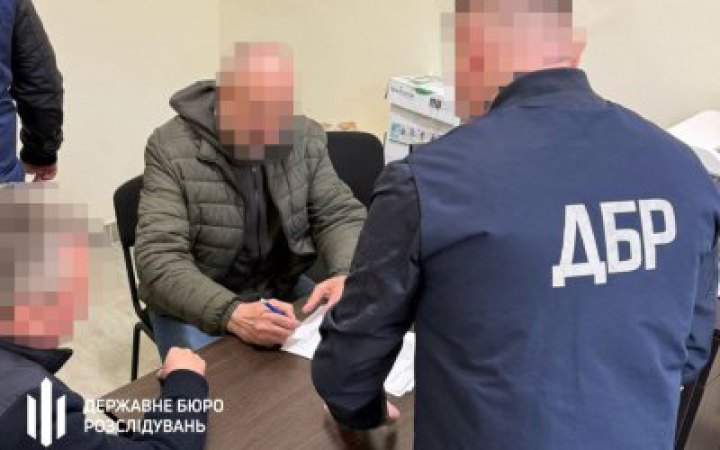 Посадовця військової частини підозрюють у незаконному нарахуванні "бойових" на майже 5 млн грн