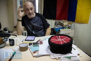 За волонтерами целенаправленно охотятся, - Тука