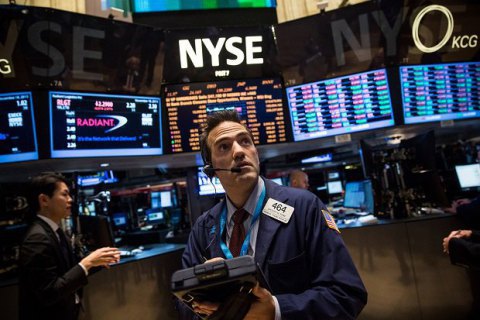 Индекс Dow Jones впервые превысил показатель в 23 тыс. пунктов