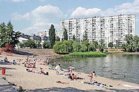 На пяти пляжах Киева обнаружили кишечную палочку