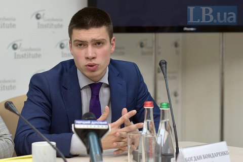 На одну вакантну посаду суддів Конституційного Суду претендують 18 кандидатів