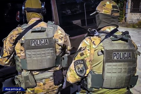 В Польше арестовали 12 украинцев за нелегальное производство сигарет
