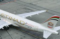 Пилот Etihad Airways умер во время полета