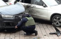 Невідомі кинули гранату в автомобіль на Оболоні в Києві