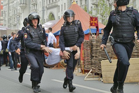 В Ростове протестовали против действий Росгвардии на антикоррупционных акциях