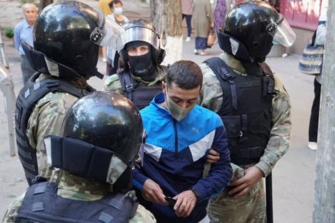 В окупованому Криму "суд" відправив у СІЗО братів Ахтемових