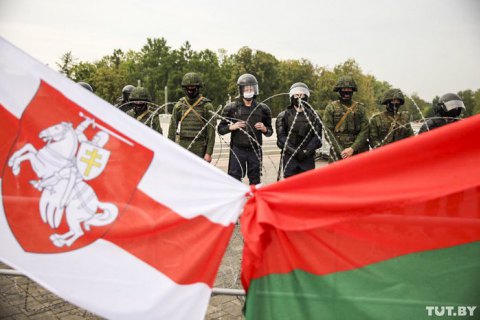 Адвокат Колесникової заявив, що зв'язок втрачено ще з кількома білоруськими опозиціонерами