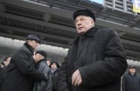 Азаров хочет победить кризис строительством мостов