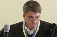 Судить Тимошенко поручили судье с двухлетним опытом работы