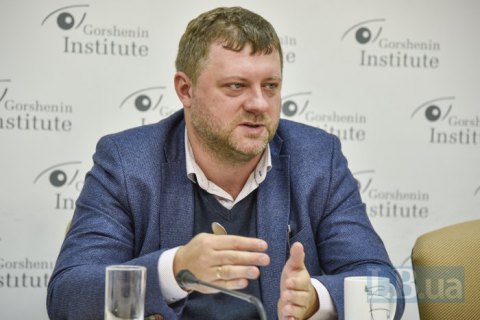 Глава "Слуги народа" призвал исключить из фракции депутата, который ездил к Лукашенко