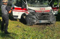 На Харківщині російський удар пошкодив “швидку”