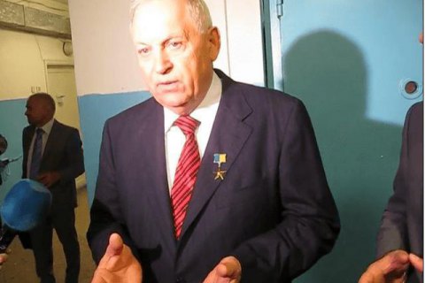 Завод Героя Украины Янковского финансирует боевиков, - СМИ