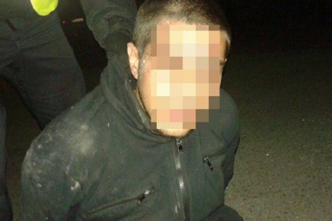 На трассе Киев - Чоп нарушитель ПДД напал с ножом на патрульного