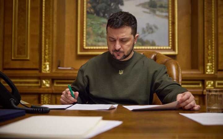 Зеленський провів розмову із обраним президентом Кіпру