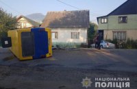 В Карпатах произошло ДТП с маршруткой, пострадали десять человек