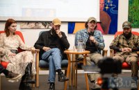 Від сили духу до професіоналізму: як змінювалися війна і “Азов” з 2014-го року (репортаж з “Нової країни”)