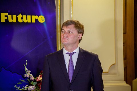 Кабмин уволил чиновника, разгневавшего Зеленского