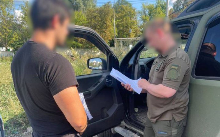 Екскомандира військової частини підозрюють у незаконному відрядженні підлеглих депутатів до КМВА