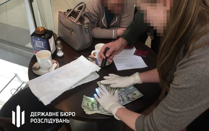 У Львові начальниця відділення лікарні встановлювала фіктивну інвалідність військовозобов’язаним, – ДБР