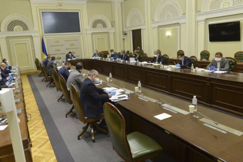 ​Комитет Рады рекомендует ввести партийную систему на местных выборах для населенных пунктов от 10 тыс. населения 