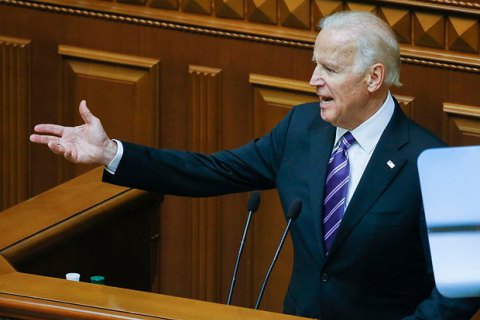 Байден потребовал от Украины выполнить обязательства по Минским соглашениям