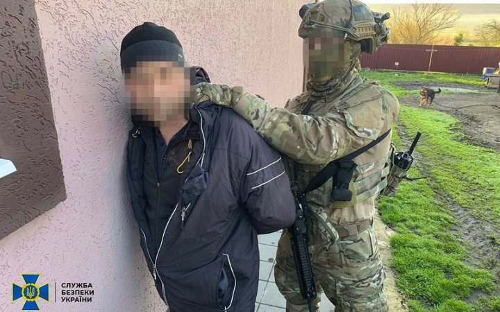 На Харківщини затримали колаборанта, який вивіз до Росії понад тисячу тонн зерна