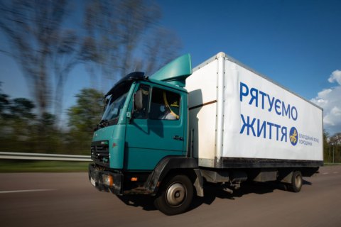 С начала пандемии 115 тысяч защитных костюмов для медиков от Порошенко переданы в больницы по всей Украине