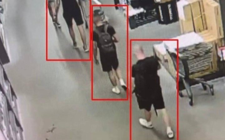 У Києві трьох чоловіків засудили до 15 років ув'язнення за підпали залізничної інфраструктури та авто військового