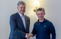 Порошенко зустрівся з міністром оборони Швеції: йшлося про започаткування спільного виробництва бойових машин