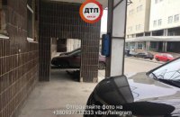 Полиция возбудила уголовное дело о смерти мужчины под больницей в Киеве