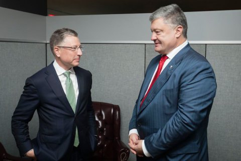 Порошенко считает отставку Волкера тревожными новостями для Украины